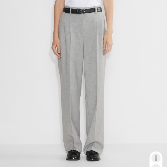 Aritzia Pants - Aritzia The Effortless Pant™ - (Re)ssential Heather Chrome 6P